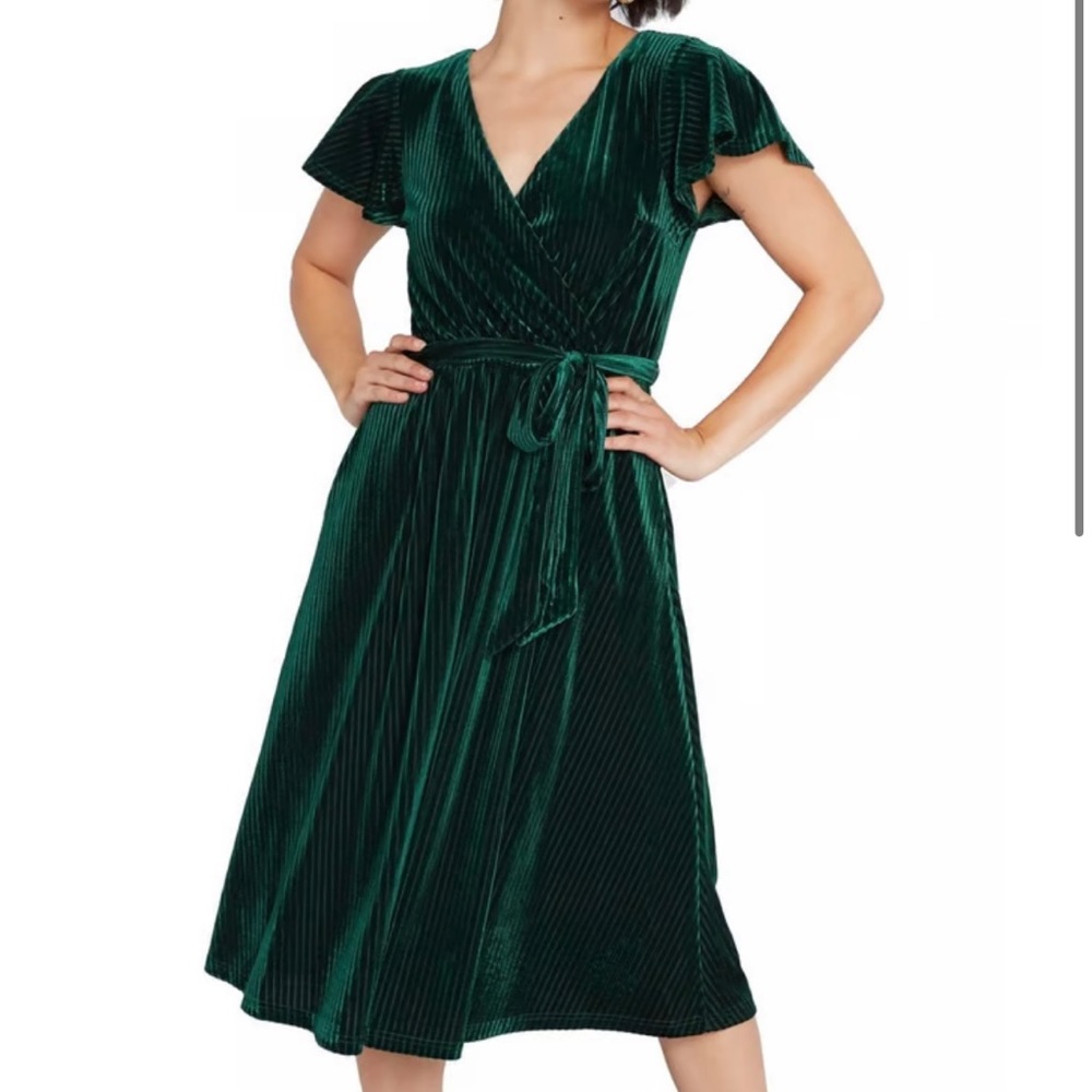 ModCloth green ribbed velvet faux wrap midi dress